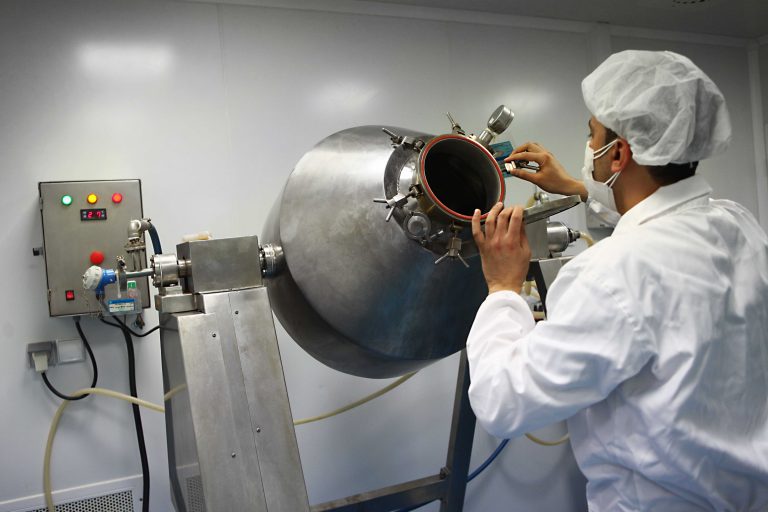 Iran's ability to produce pharmaceutical raw materials is 70%