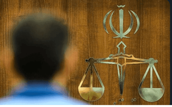 مردم همچنان منتظر برخورد قاطع با مفسدین اقتصادی