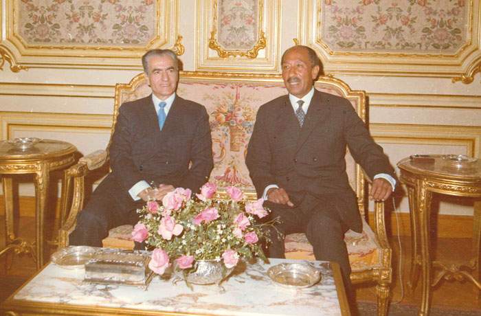 خیانت پهلوی به جهان اسلام