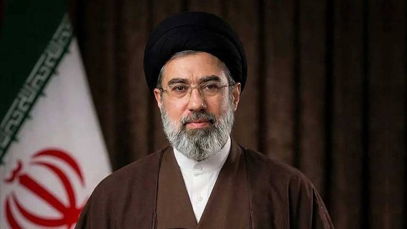  پیام رهبر انقلاب اسلامی به مناسبت روز کارگر و روز معلم
